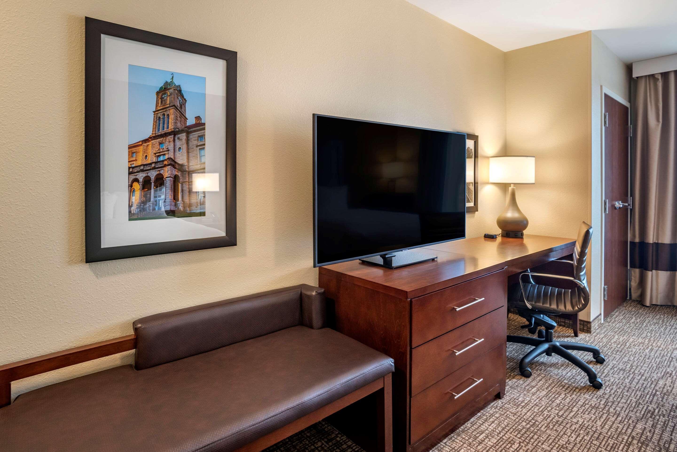 Comfort Inn & Suites Харрисонберг Экстерьер фото