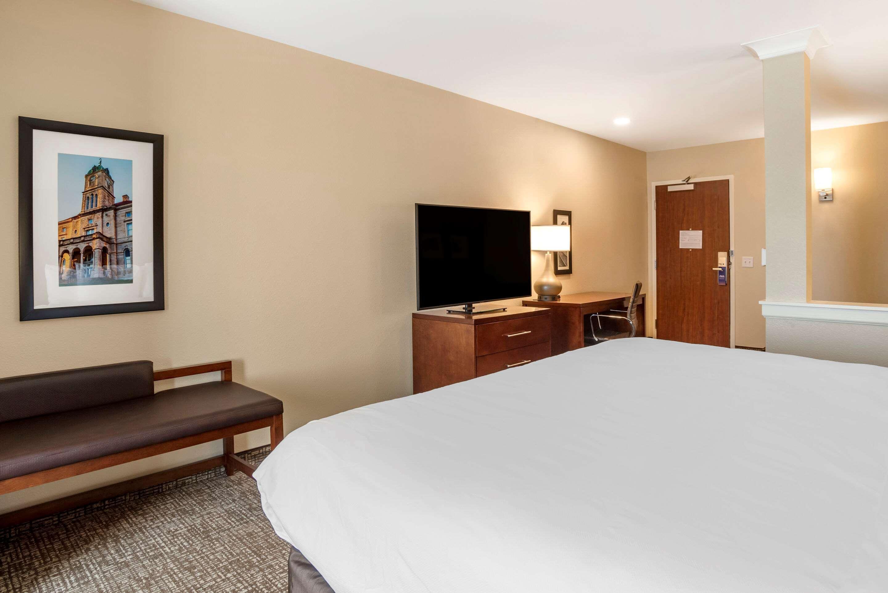 Comfort Inn & Suites Харрисонберг Экстерьер фото