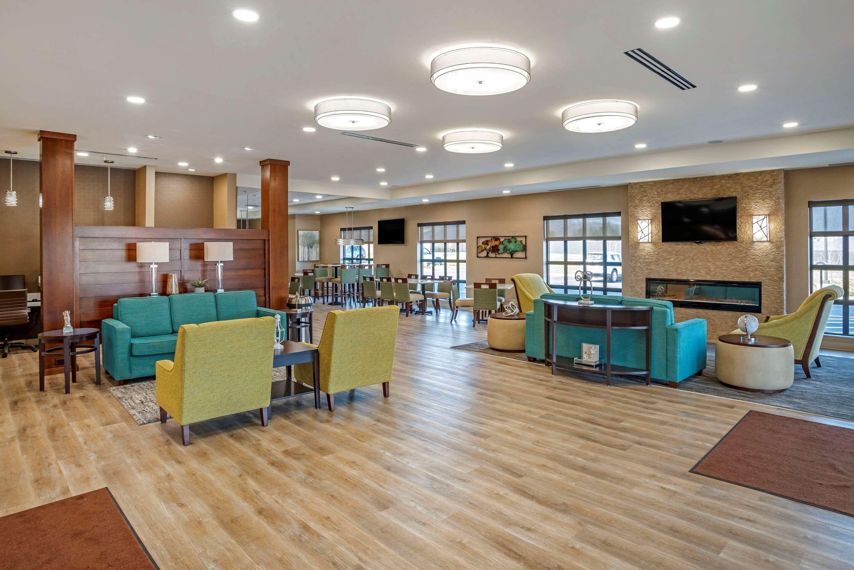 Comfort Inn & Suites Харрисонберг Экстерьер фото