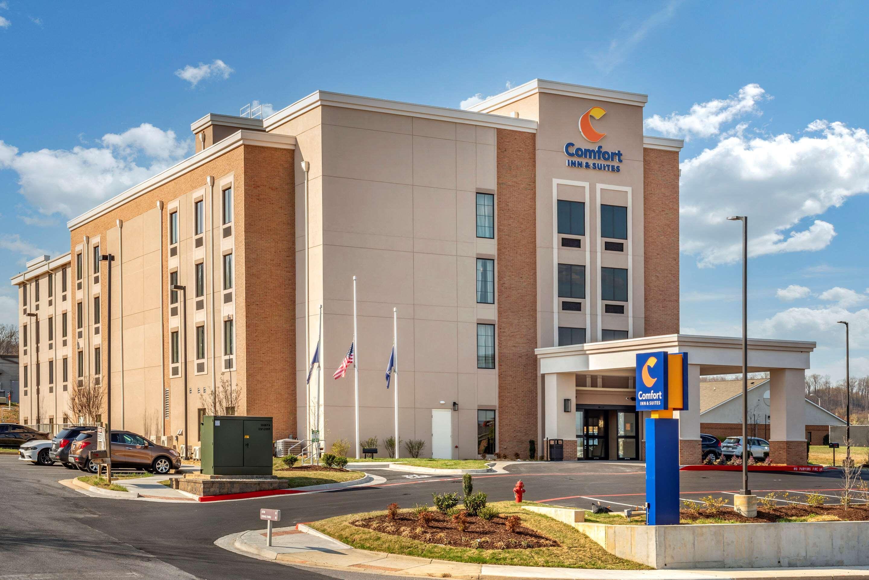 Comfort Inn & Suites Харрисонберг Экстерьер фото