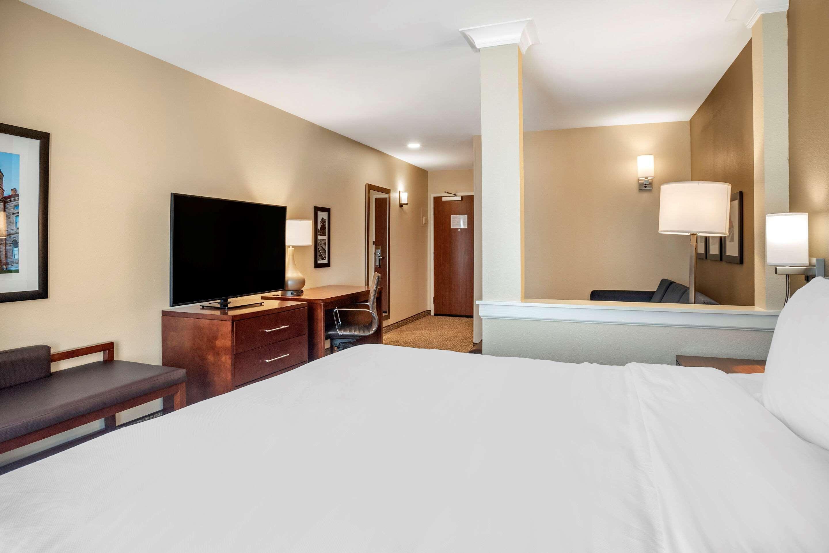 Comfort Inn & Suites Харрисонберг Экстерьер фото